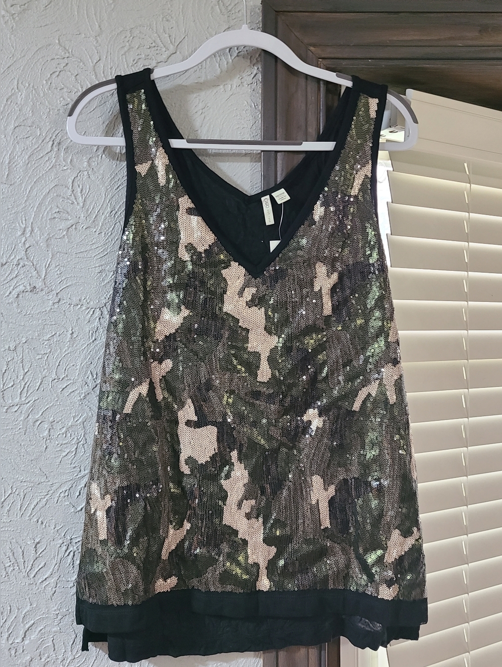 Cato women's camo sequin sleeveless Top- V-neckline and a black contrast Trim